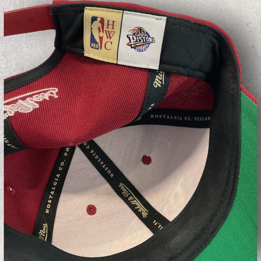 Mitchell & Ness Detroit Pistons Snapback Hat Red Retro NBA Logo Cap OSFA - Picture 6 of 7
